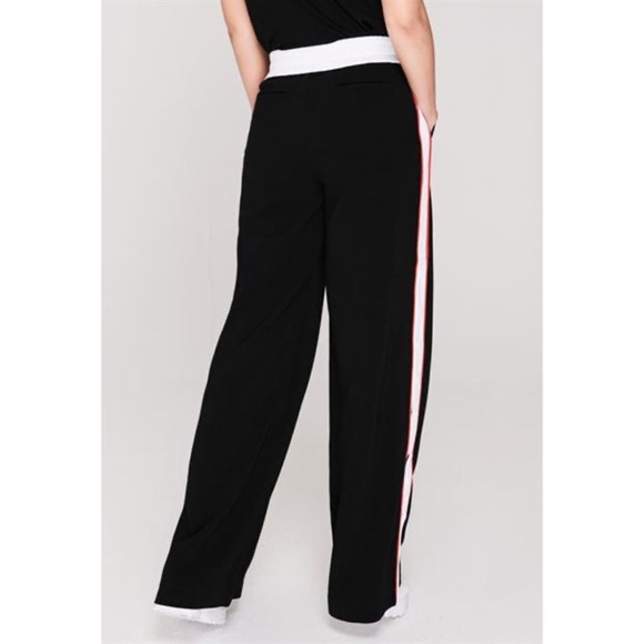 Kendall + Kylie Snap Track Pant - Picture 2 of 11